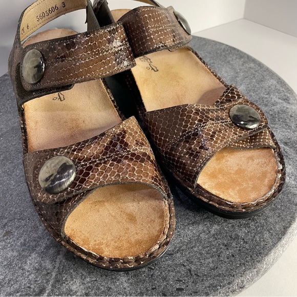 Finn Comfort Alanya Brown Snakeskin Wedge Sandals Heels 9 - Picture 2 of 14